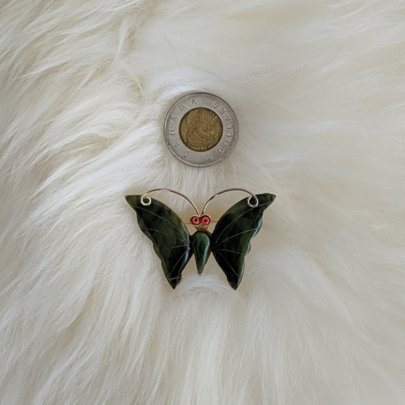 Jade brooch and pin - Picture 2 of 3